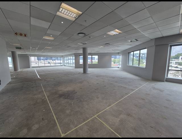 834M² OFFICE TO LET IN SANDTON CENTRAL